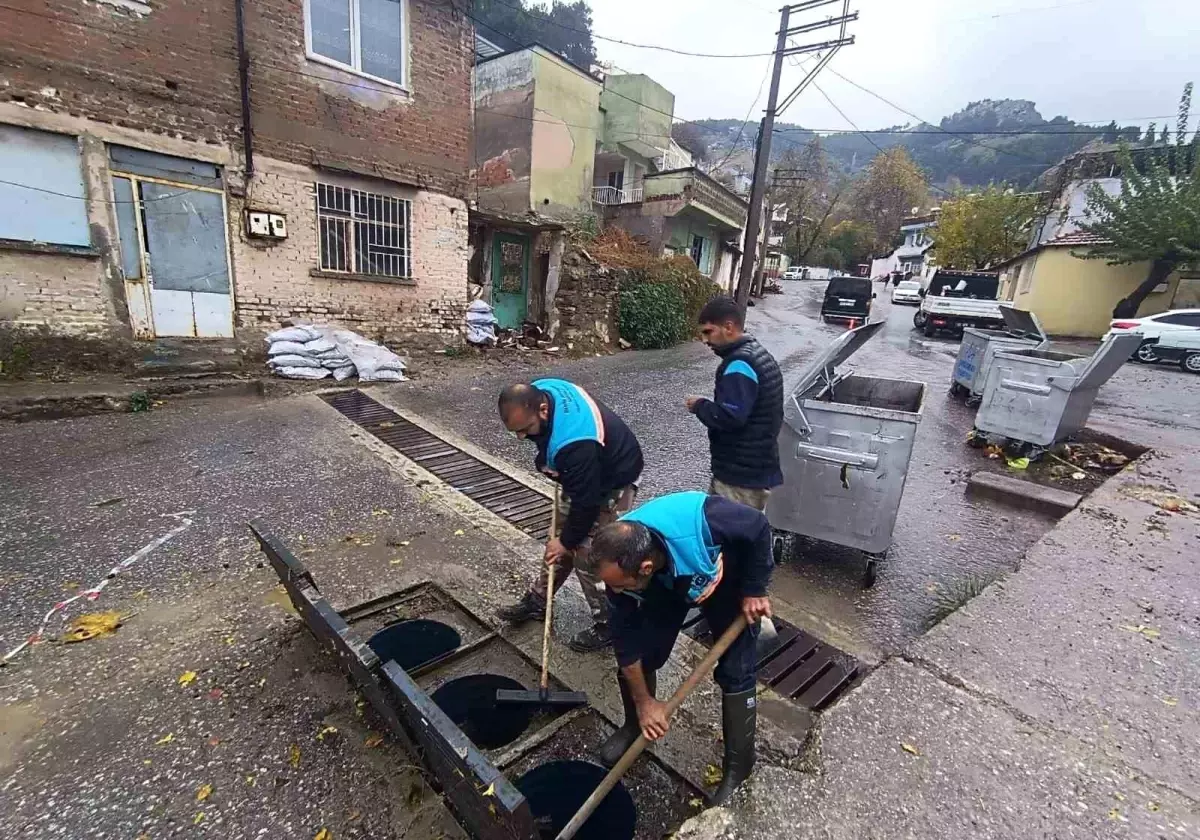 Manisa’da Gök Gürültülü Sağanak Yağış Uyarısı: Ekipler Teyakkuzda