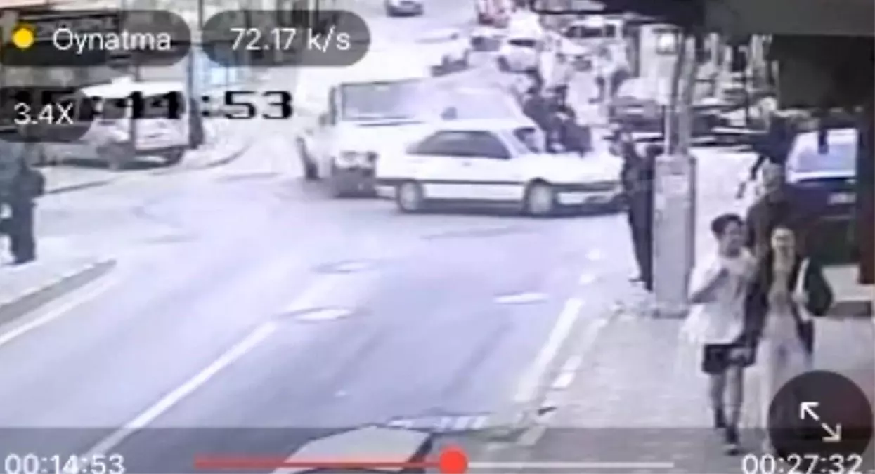 Polisten Kaçan Araç Kaza Yaptı: 3 Yaralı